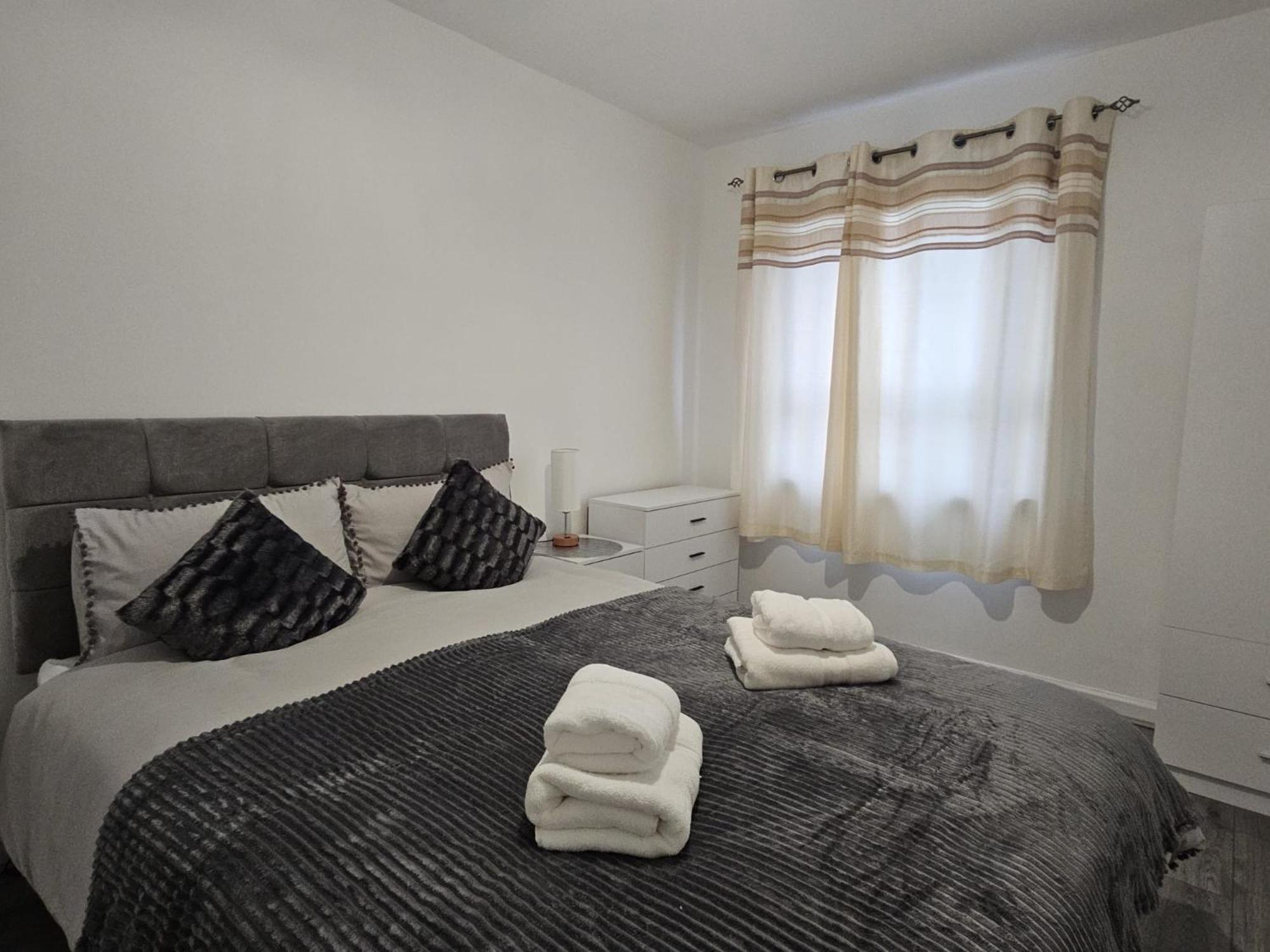 Regina Apartment In ฟอร์ตวิลเลียม ภายนอก รูปภาพ
